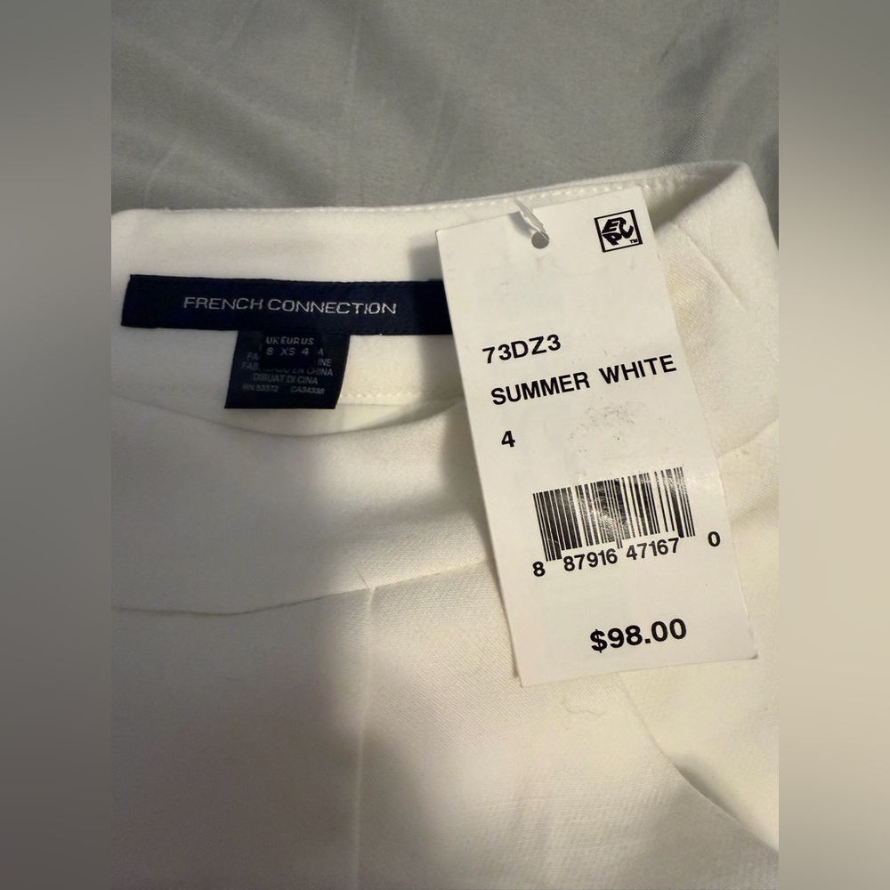 French Connection White Mini Skirt with Front Seam Detail Women’s size 4 NWT - Picture 3 of 9